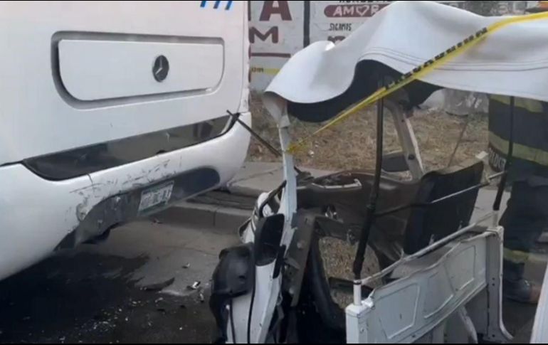 Las víctimas fueron atendidas por personal de servicios médicos municipales y fueron trasladados a la Cruz Verde Marcos Montero para recibir mayor atención médica. ESPECIAL