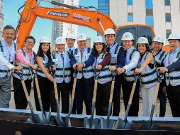 Colocación de la primera piedra de la Torre ALAC. GENTE BIEN JALISCO/ C. Jimeno