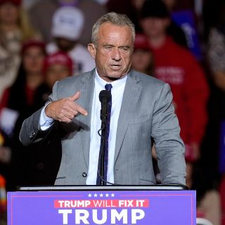 Trump nombra al famoso antivacunas Robert F. Kennedy Jr. secretario de Salud