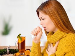 Ante el hacinamiento y los cambios bruscos de temperatura incrementan los problemas de salud por infecciones respiratorias agudas, influenza, neumonía y por supuesto, COVID. ESPECIAL / CANVA