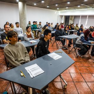 Presentan más de 36 mil aspirantes examen de admisión a la UdeG