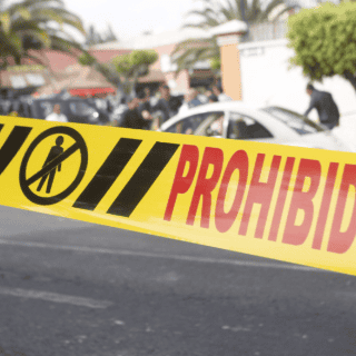 Muere hombre en muletas tras ser atropellado por un camión en Zapopan