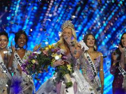 Theilvig ha hecho historia al convertirse en la primera mujer danesa en llevarse la corona de Miss Universo, superando a más de 120 participantes de todo el mundo en el certamen realizado en la Ciudad de México. AP/Fernando Llano