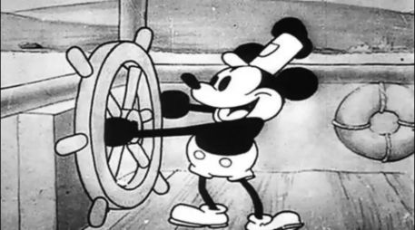La idea de Mickey Mouse surgió después de que Walt Disney enfrentara un importante desafío. En 1927, Disney perdió los derechos de Oswald the Lucky Rabbit, un personaje que había creado junto con su equipo para Universal Studios. ESPECIAL/CORTESÍA DISNEY