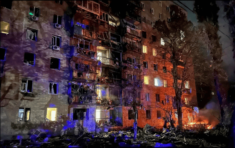 Ucrania ha sufrido el impacto reiterado de drones y misiles rusos, y en el campo de batalla está bajo severa presión rusa. EFE / ARCHIVO