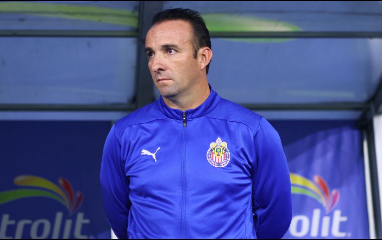 Joaquín Moreno dirigió 23 partidos de Chivas en Liga MX Femenil con un saldo de once victorias, tres empates y nueve derrotas. IMAGO7