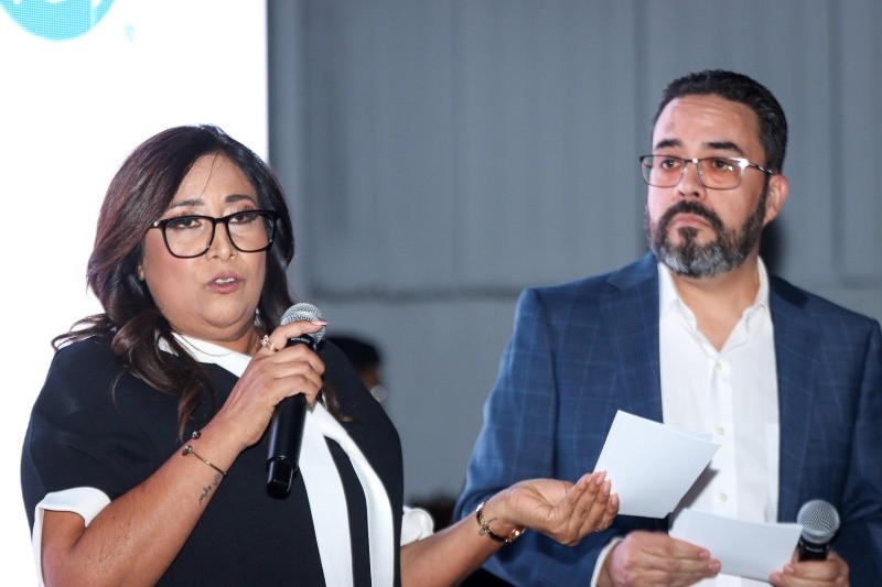 Erika Santos, Directora General de Yadea Suomi y Rafael Celis, Director General de Yadea Suomi. ESPECIAL / YADEA