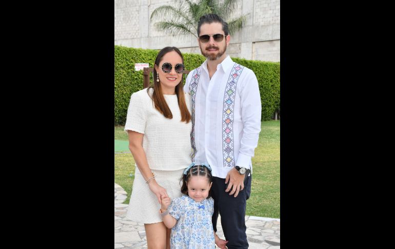 Adriana Pérez, Álvaro Marrufo y Ana Sofía Marrufo. GENTE BIEN JALISCO/ M. Rached