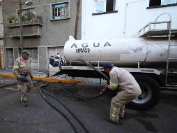 Se suministrará agua potable mediante pipas de manea gratuita. SUN / ARCHIVO