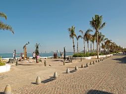 Al municipio se estima que llegarán entre 3.3 y 3.8 millones de turistas extranjeros al finalizar el año, con lo que esperan recaudar alrededor de 500 millones de pesos anuales. EL INFORMADOR / ARCHIVO