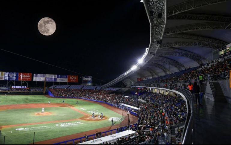 El primer encuentro del sábado iniciará a las 16:00 horas, y el segundo comenzará 30 minutos después de finalizado el primero. FACEBOOK / Charros de Jalisco