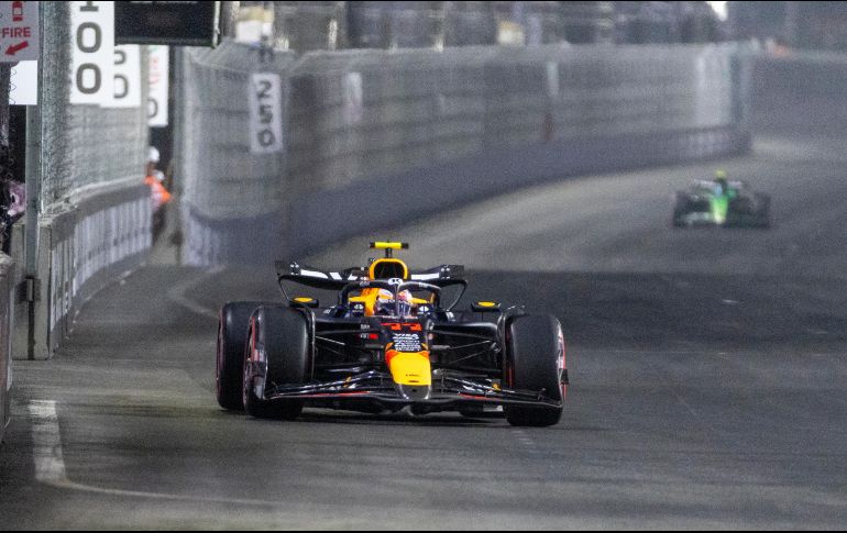 Sergio Pérez volvió a tener una mala prueba de calificación. EFE/S. Thew