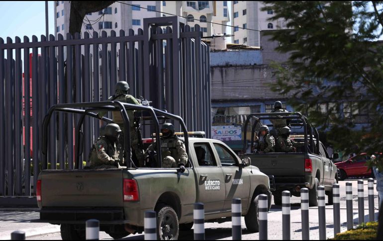 Entre los detenidos está la alcaldesa de Amanalco, María Elena Robles; el presidente honorífico del DIF de Tonatico y esposo de la presidenta municipal, Ellery Guadalupe 