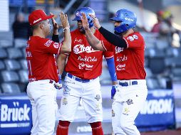 Jalisco no perdonó y urgido de regresar a la senda del triunfo, despedazó al pitcheo visitante. CORTESÍA/ Charros de Jalisco.