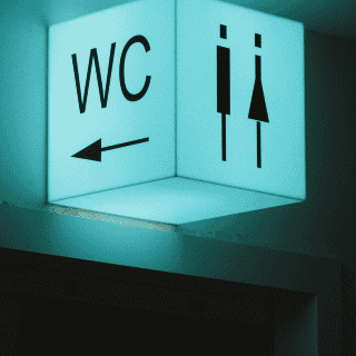 ¿Pasas mucho tiempo en el sanitario? Conoce los riesgos