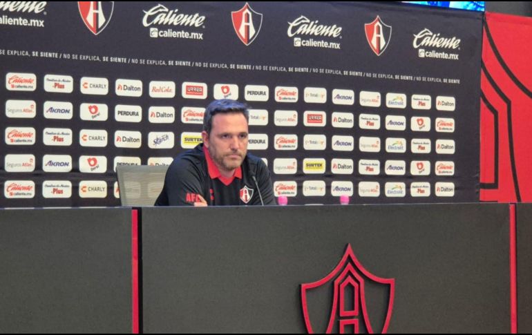 Germán Brunatti puso en duda la continuidad del técnico Beñat San José. EL INFORMADOR.