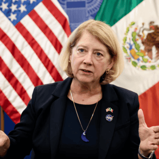 NASA busca que México colabore en viajes a la Luna y próximamente a Marte