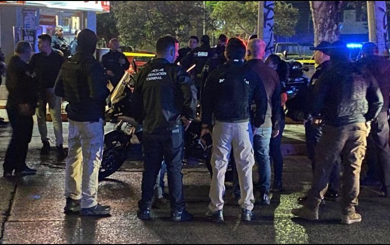 Cuatro presuntos integrantes de una banda de asaltantes fueron detenidos al intentar huir y tras un posterior enfrentamiento a balazos. ESPECIAL