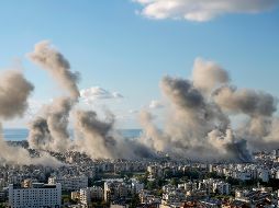 Humo se eleva tras bombardeos de Israel contra  Dahiyeh, en Beirut, Líbano, el martes 26 de noviembre de 2024. AP /Bilal Hussein