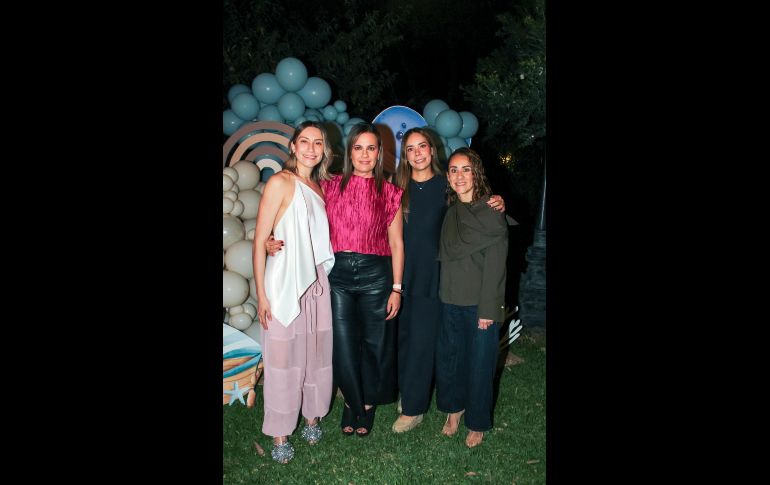Ana María Retamoza, Paulina de Alba, Celina González y Giovana Calvo. GENTE BIEN JALISCO / E. Escamilla.