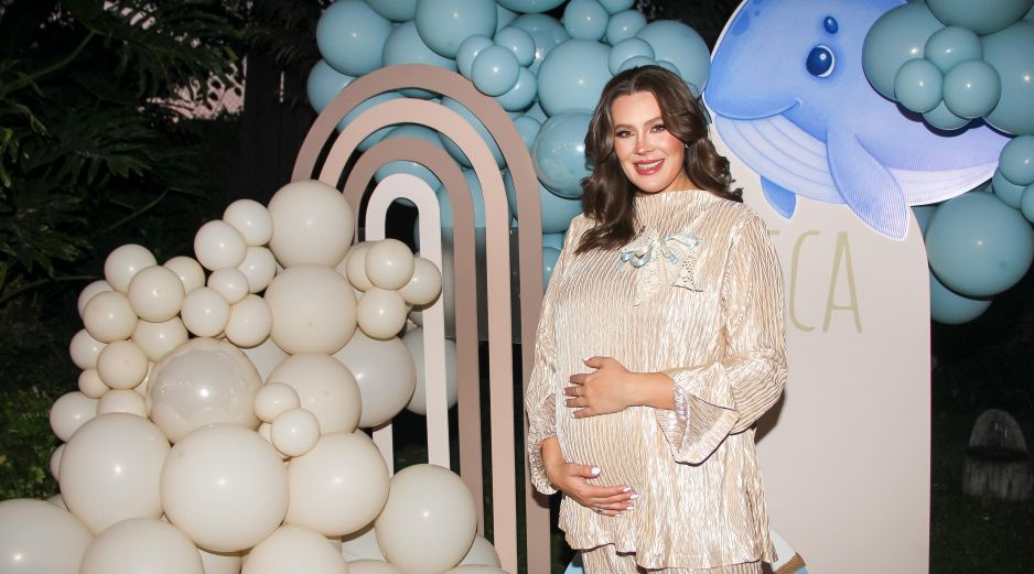 En el Baby Shower, Karla Carrillo lució increíble con un look de Mum Preggo y el maquillaje de Pepe Gutiérrez Studio. GENTE BIEN JALISCO / E. Escamilla.