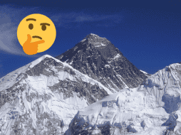 El monte Everest tiene una altura de 8.849 metros sobre el nivel del mar. Pixabay