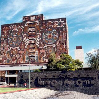 Celebra 100 años la Facultad de Filosofía y Letras de la UNAM
