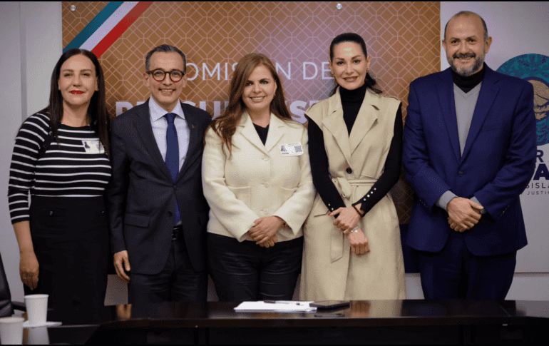 La reunión que tuvieron Villanueva, Planter y Pozos se dio durante la la mesa de trabajo sobre “Desarrollo Social”. X/@rvillanueval