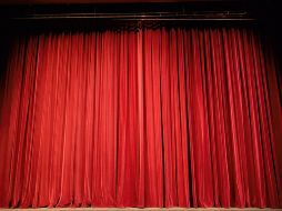 Este elenco combina experiencia, talento y carisma, esta version de Wicked podría ser un éxito en escenario y en pantallas. ESPECIAL/ Imagen de Christos Giakkas en Pixabay