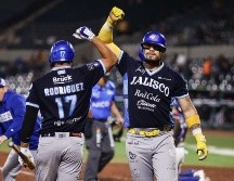 En la séptima entrada Tirso Ornelas pegó jonrón por el jardín derecho y marcó la carrera de la diferencia. CORTESÍA/Charros de Jalisco