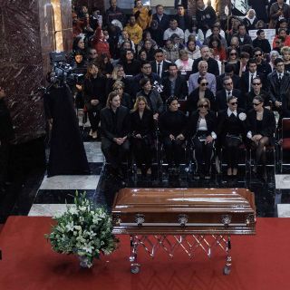 Realizan homenaje a Silvia Pinal en Bellas Artes