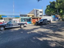 Alumnos y varios maestros lograron detener al agresor y lo sometieron hasta la llegada de oficiales tapatíos. ESPECIAL/ Policía de Guadalajara