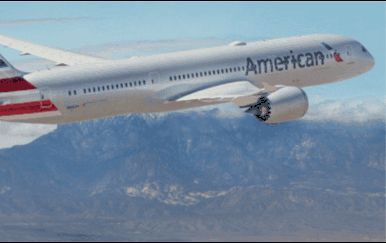 El suceso tuvo lugar en un trayecto de Milwaukee a territorio de Texas del vuelo 1915 de American Airlines. X/@AmericanAir