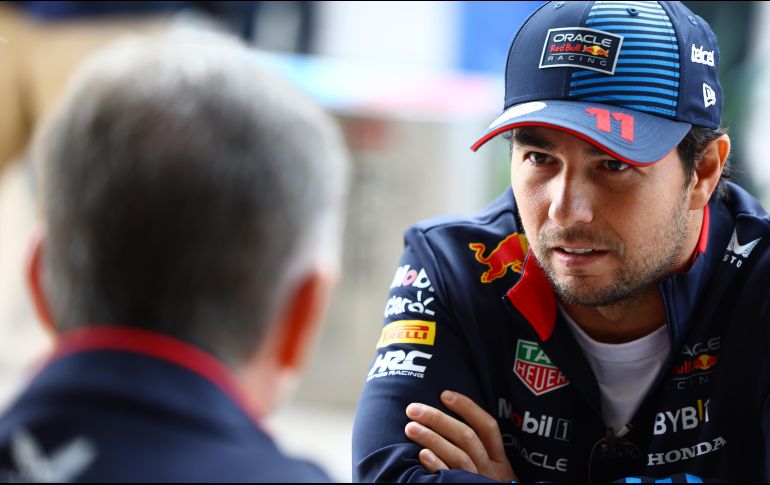 Durante toda la temporada, Checo Pérez se ha visto envuelto en rumores que lo colocan fuera de Red Bull a pesar de tener contrato con la escudería hasta para la temporada 2025. RED BULL CONTENT POOL