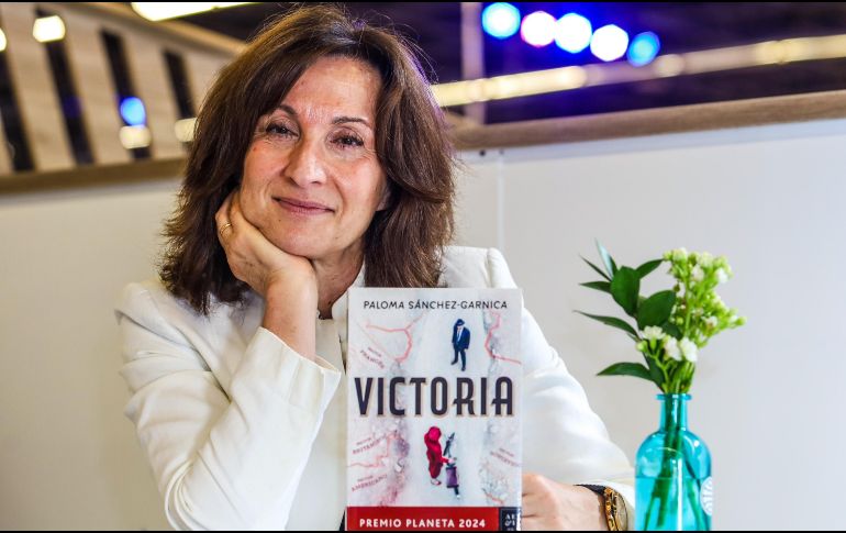 Paloma comienza apenas su camino para difundir “Victoria” en otras ciudades a raíz de haber ganado el Premio Planeta. EL INFORMADOR / A. NAVARRO