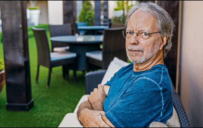 El escritor posa para esta casa editorial desde la FIL. EL INFORMADOR/ A. Navarro