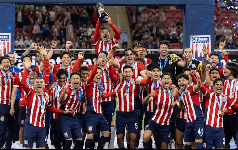 El Tapatío se llevó todo en la Liga de Expansión, siendo el único equipo rojiblanco en coronarse en el semestre. IMAGO7