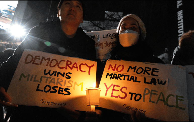 Múltiples protestas se suscitaron a partir del anuncio de la ley marcial por parte del presidente de Corea del Sur. EFE / EPA / JEON HEON-KYUN
