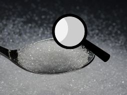 Otros endulzantes naturales, como la miel o el jarabe de arce, pueden ofrecer pequeñas ventajas nutricionales sobre el azúcar refinado. UNSPLASH / I. WEGMANN