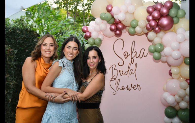 Ana Sofia Rivera, Sofia Kury Rivera y Marisa Escarcega. GENTE BIEN JALICO / M. Rached