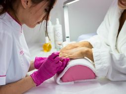 Te decimos algunos consejos para proteger tus uñas de los posibles daños del gelish. ESPECIAL/ Imagen de spabielenda en Pixabay