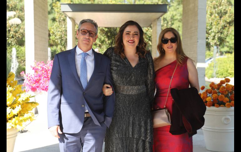 Arturo Hernández, Karla Hernández y Elisa García. GENTE BIEN JALISCO / C. Jimeno