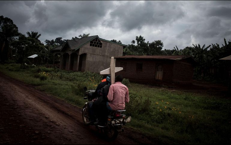 Las autoridades han confirmado 71 decesos, incluyendo 27 personas que fallecieron en hospitales y otras 44 en una comunidad en la provincia de Kwango, en el sur del país. AFP / ARCHIVO
