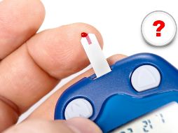 Para reducir los niveles de azúcar después de desayunar, se debe limitar la ingesta de carbohidratos; realizar actividad física para quemar el exceso de azúcar en la sangre; comer más fibra; y mantenerse hidratados con agua natural. ESPECIAL / CANVA