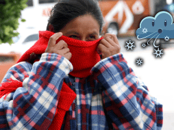 Es importante vestirse con varias capas de ropa que atrapen el calor, pero que ayuden a prevenir la sudoración, porque eso hará que se sienta más frío. NTX / ARCHIVO