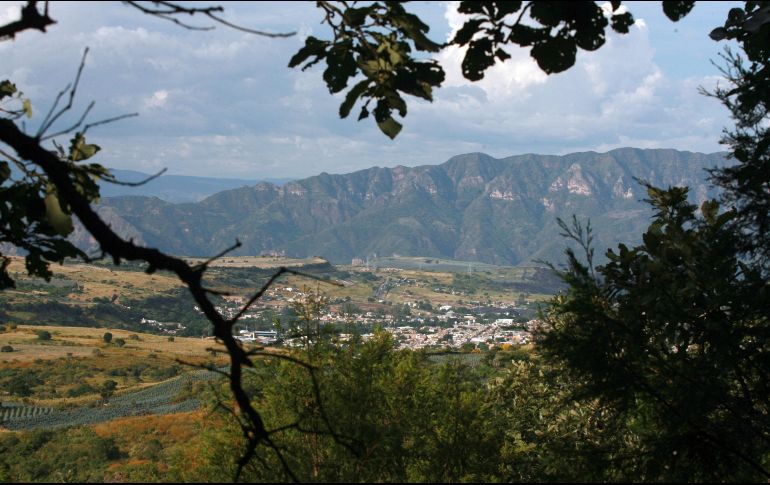 Este municipio colinda con Ahualulco del Mercado, Amatitán, Magdalena, Teuchitlán, Hostotipaquillo, San Cristóbal de la Barranca, San Martín de Bolaños, San Juanito de Escobedo y Zapopan. ESPECIAL / CANVA