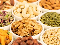 A través de los alimentos también podemos colaborar con el mantenimiento de la piel, y los frutos secos se destacan entre los más adecuados. ESPECIAL / CANVA