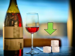 Evita mezclar licor con jugos azucarados o refresco que contenga azúcar.  UNSPLASH / V. NORDLI