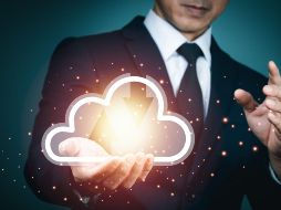 El Día Mundial de la Informática no solo reconoce los logros pasados, sino que también nos motiva a continuar explorando nuevas fronteras tecnológicas, siempre con la vista puesta en un impacto positivo para la humanidad. CANVA