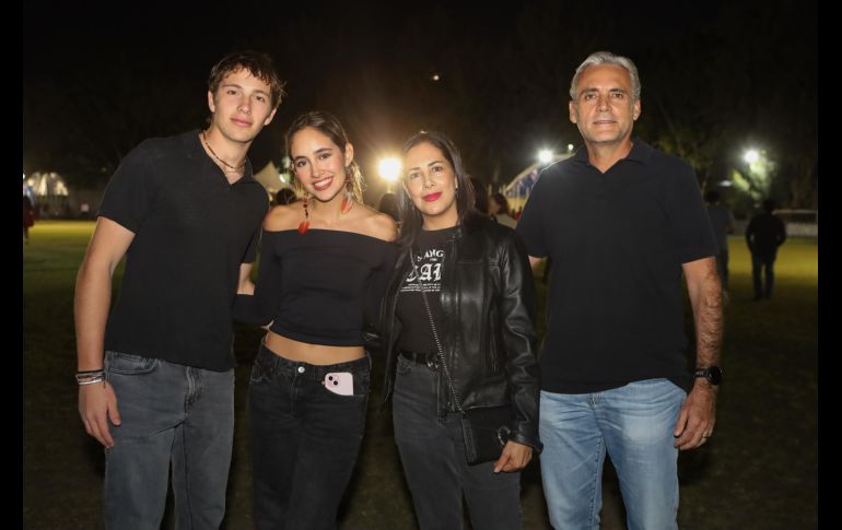 Jorge Esquer, Nicole Esquer, Yasmín Delgado y Jorge Esquer. GENTE BIEN JALISCO / A. Martínez
